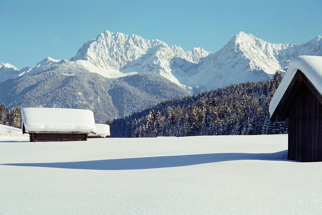 Haus Rustikana Lägenhet Mittenwald Exteriör bild