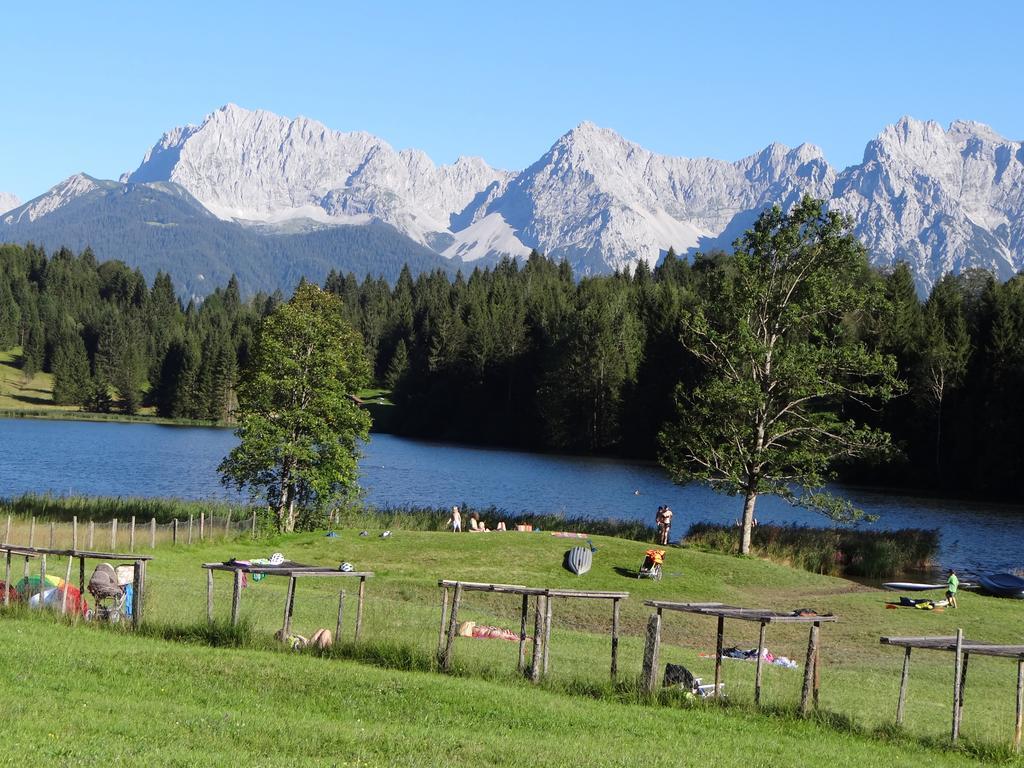 Haus Rustikana Lägenhet Mittenwald Exteriör bild